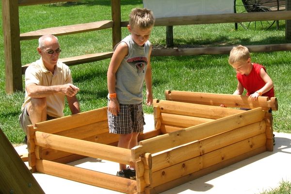 Giant cheap lincoln logs