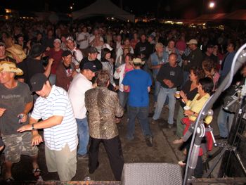 Albaby Hot Rod Dancing with the crowd
