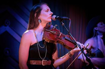 Playing fiddle for Brennen Leigh at Americanafest, Nashville. Photo by Paul Vriend.
