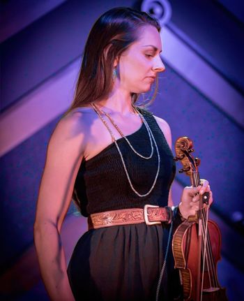 Playing fiddle for Brennen Leigh at Americanafest, Nashville. Photo by Paul Vriend.
