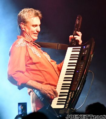 Paul Kochanski - Keyboards
