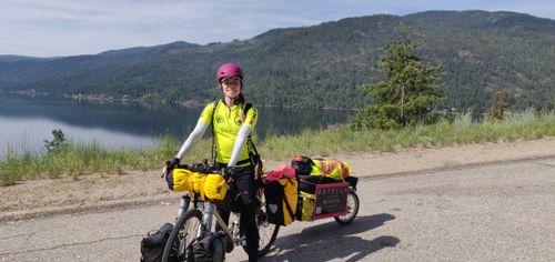 0Stella at Christina Lake, BC 2023 before a 5.5 hr ascent up Paulson's Pass. 1500m elevation