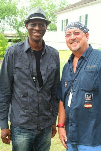 Keb Mo & The Hound
