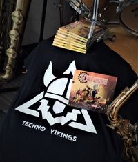 Techno Vikings Tresaure chest - CD + Shirt + Download