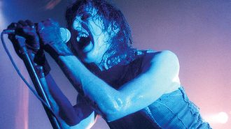 CLASSIC TRACKS: Nine Inch Nails ‘Closer’ “Although the shock value of its lyrics and ensuing censorship earned it notoriety, ‘Closer’ perfectly exemplifies Trent Reznor’s radical use of sampling and singularly focused musical vision.” | Sound On Sound