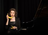 Sarah Hagen - Showcase - Perk up, pianist!
