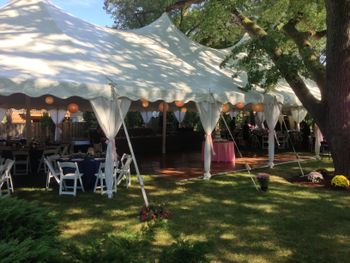 WEDDING UNDER A TENT
IN LOMBARD IL.
