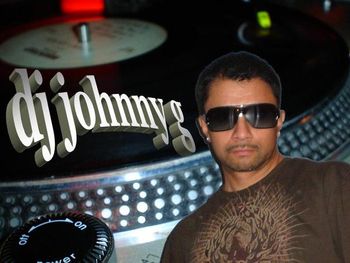 DJ JOHNNY G
