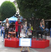 RESONANCE performs Summer Fayre at Moss Street Market