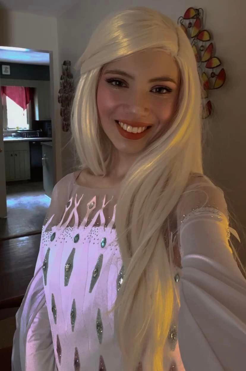 Performer Name - Cait Devin
