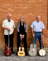 CALGARY FOLK CLUB - The Carolyn Harley Trio