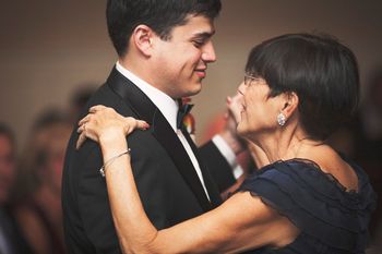 Mother Son Dance. Courtesy of Alison Yin Photography, Oakland
