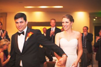 Mr. and Mrs. Todd Holvick. Courtesy of Alison Yin Photography, Oakland
