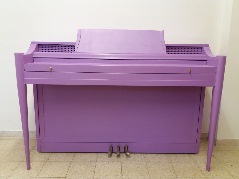 Merav's  Pretty Purple Piano