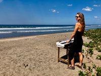 Sarah Calvert Live at Campestre