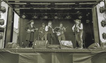 The Original Barn Finds live at Peasedown
