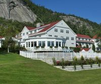 White Mountain Hotel & Resort