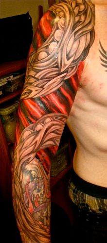 Abstract musculature arm sleeve, front view
