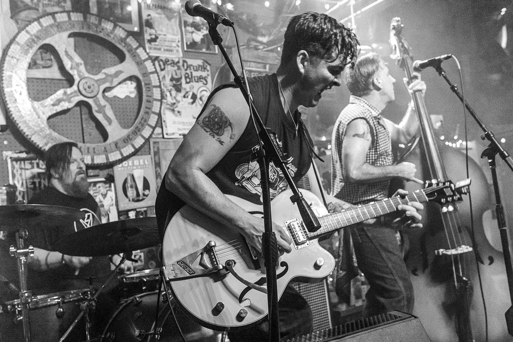 Charleston Based vintage rock n roll rockabilly band Jared Petteys & The Headliners light up the stage at The Royal American with their high energy show rooted in early Sun Records artists