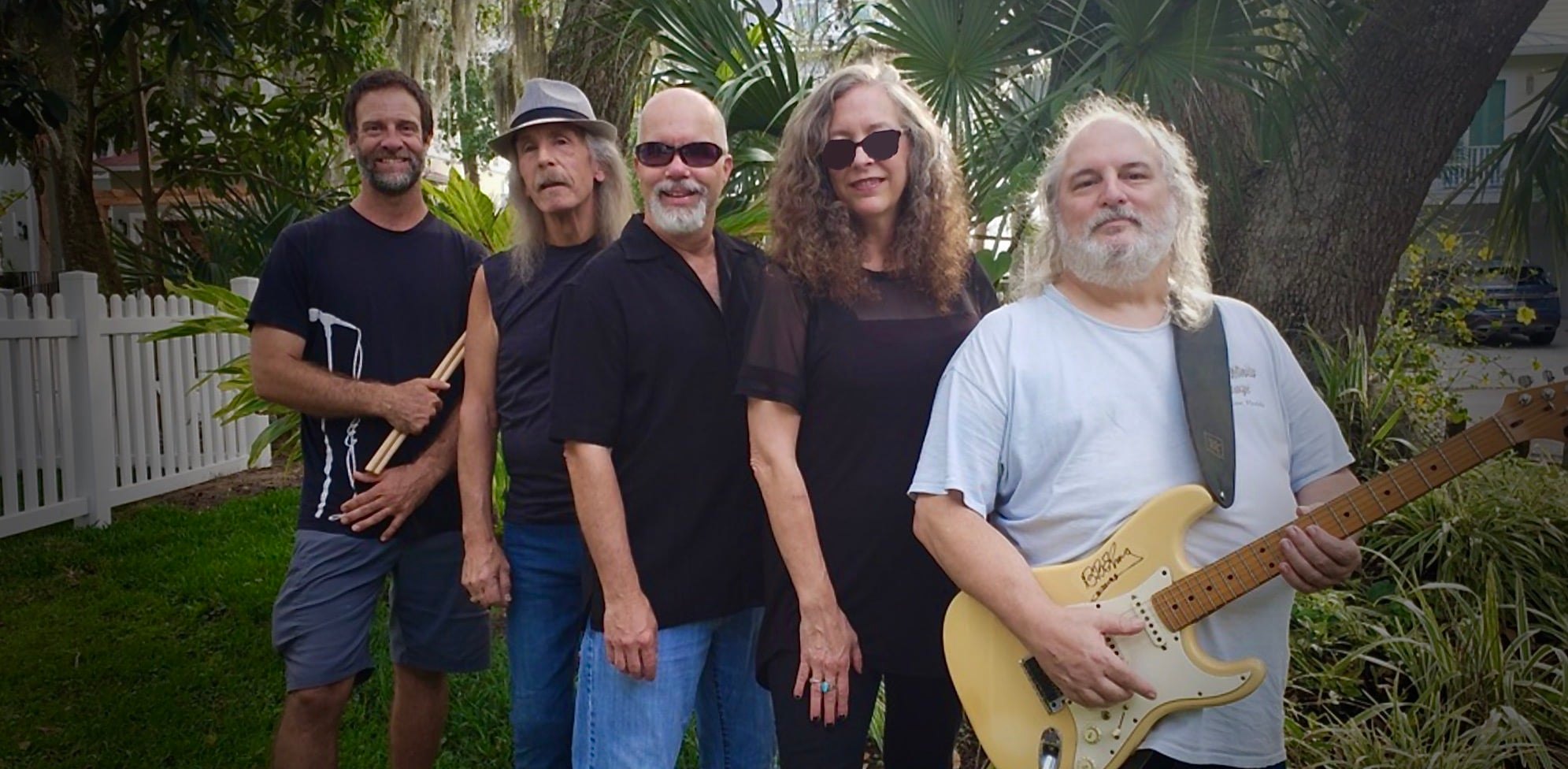 Salty Daug (band) at Tradewinds Tropical Longe Dec 2, 2022, 830PM