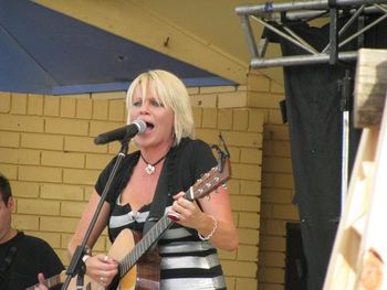 BECCY COLE
