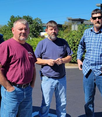 Trent, Steve, and Kevin arrive at Studio 19
