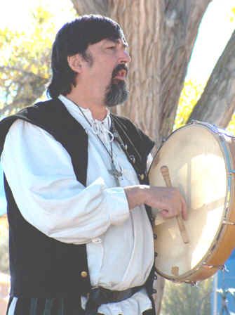 Dave singing at the Farmington New Mexico Renfair
