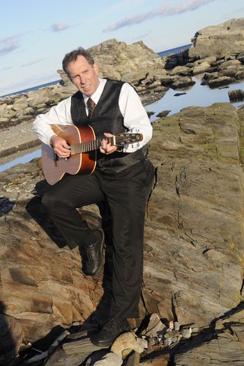 Classical Guitar for Maine and NH Seaside Weddings ( photo by Lisa Freeman)
