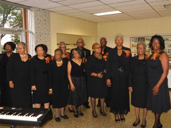 DSCN0116 Mary Potter School Reunion Choir & Aunt Mary
