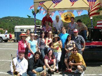 July 4th and the Sonoma Valley Jazz Society float complete w. hip jazz cats!
