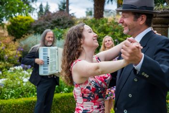 Gardel In The Garden
