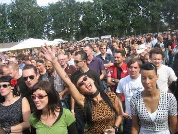 Some more of the crowd at Rockabilly Day Belgium
