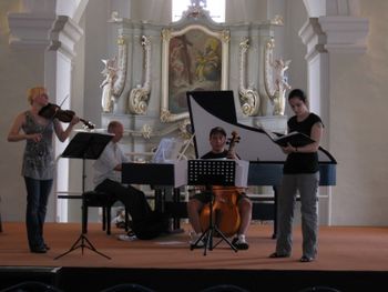 Rehearsing with James Johnstone in Mosel.
