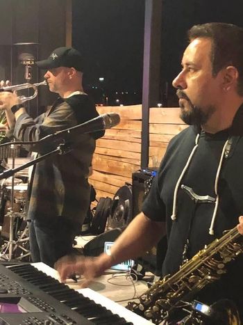 www.martinishotband.net
