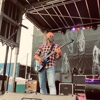 www.martinishotband.net
