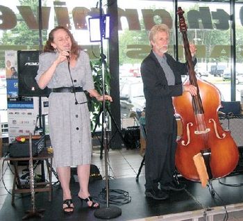 Swinging with the late, great Dave Wertman on bass at a promotional event for a Springfield auto dealer.
