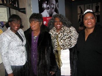 A moment with Sylvia, Koko Taylor, Delores Scott (and Gary Sinise!)
