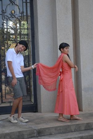 Franco is holding the scarf so that when I run for the photo shoot, the scarf is seen floating in the air!
