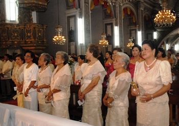 Saint Augustin Church: they have weddings for the very rich there. The dresses are made of pineapple fibers or silk.
