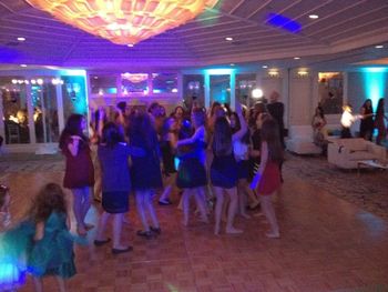 Elizabeth and her friends have fun on the dance floor!

