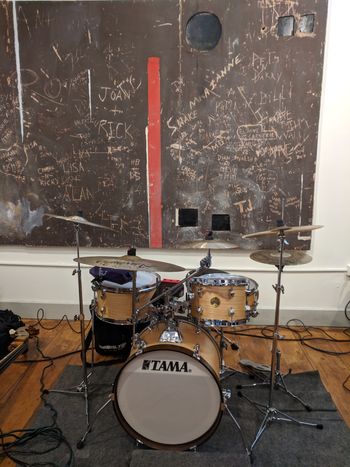 Beautiful light and compact kit with a bigger then life sound for those tight gigs TAMA Club Jam in Ash 4 of 5
