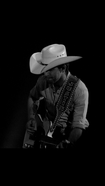 Justin Moore b&w Justin Moore
