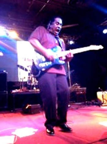 Tracy Live at 4&B, San Diego #2. Rocking out !!
