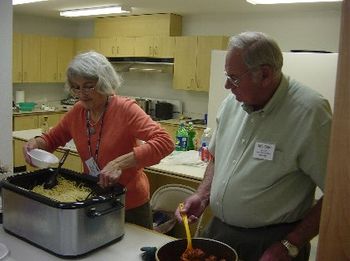 Spaghetti & meatballs ... yum!:
