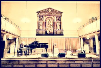 Pre-show warmups, St George's Hall, Bristol, UK. 2015
