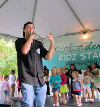 Mr Kneel @ A Taste of Colorado Kidz Stage
