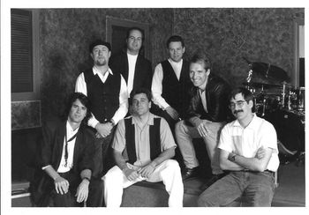 Upstairs at Ryles, October 1995. Clockwise from left: Steve Tully, Larry Luddecke, Kevin Belz, Joe Casano, Larry Finn, Mike Budka.
