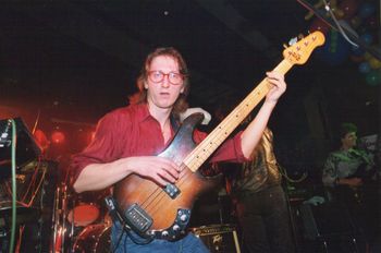 Hans Albert Kolanek - Bass on album "Global Experience"
