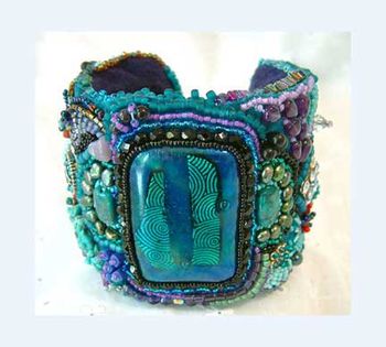 CUFF w/ Dichroic Cab
