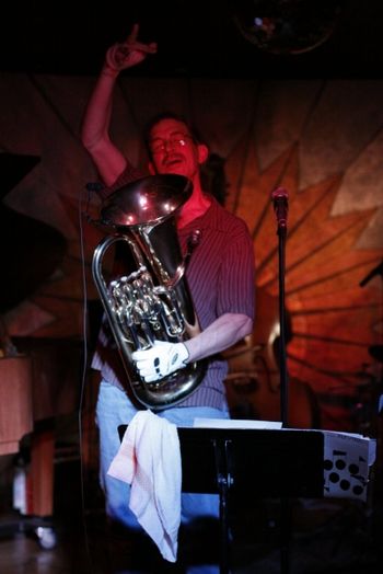 Nu Quartet Plus @ Cliff Bell's - July 2011 (14): Conducting...
